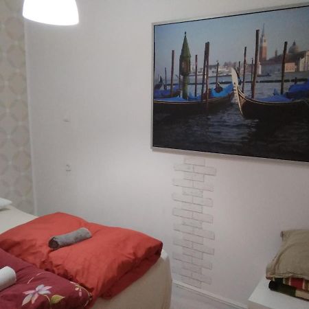 Apartament Przy Parku Noclegi Płock Esterno foto