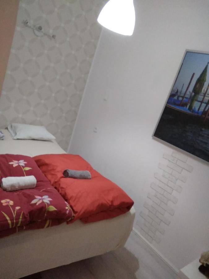 Apartament Przy Parku Noclegi Płock Esterno foto