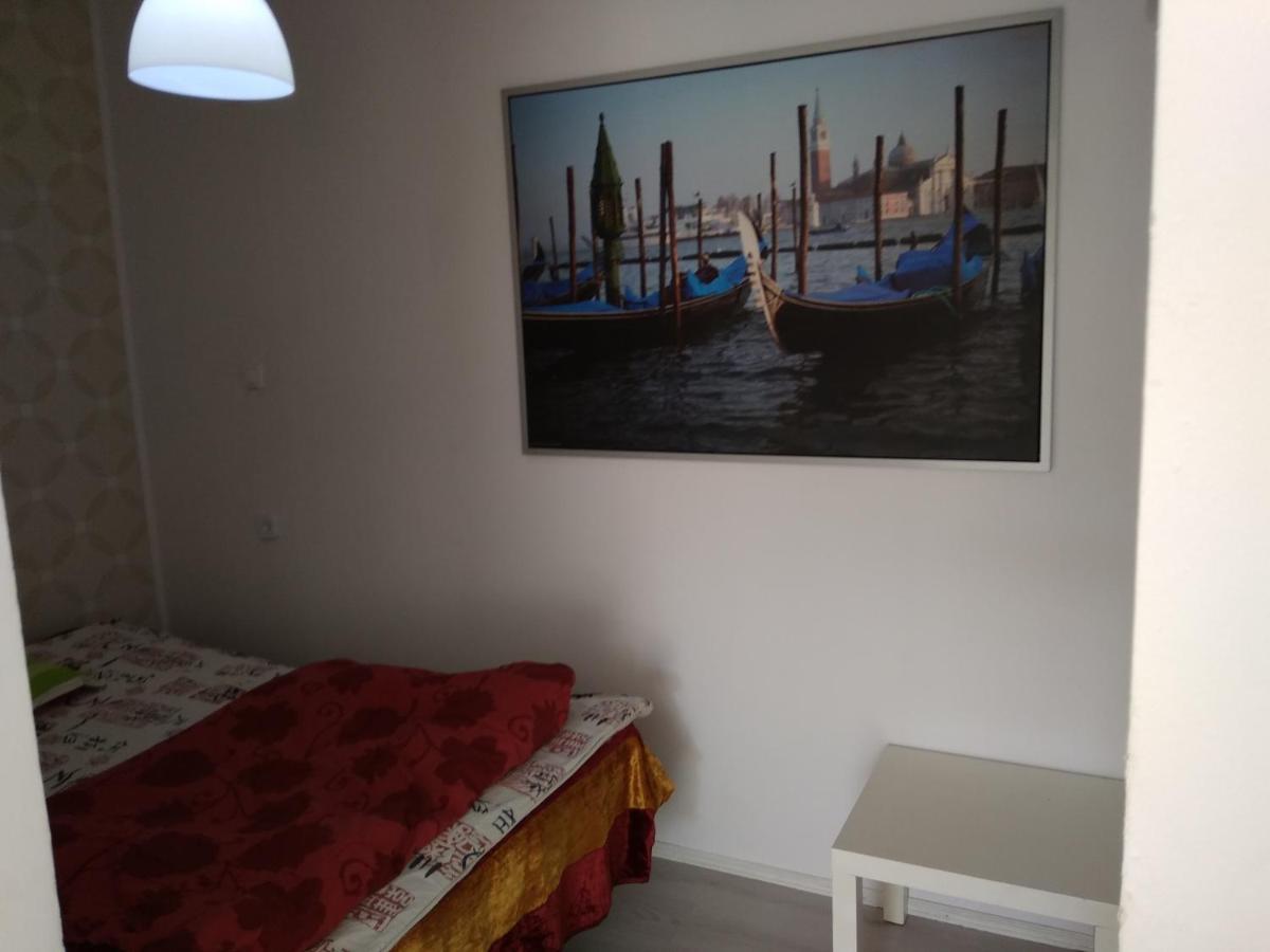 Apartament Przy Parku Noclegi Płock Esterno foto